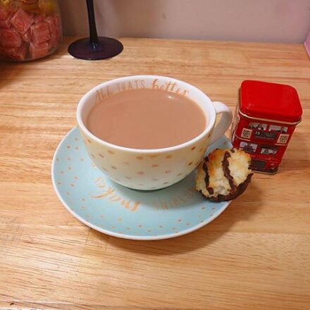 A Tranquil Tea Break in London: Savouring the Delight of Coconut Macaroons